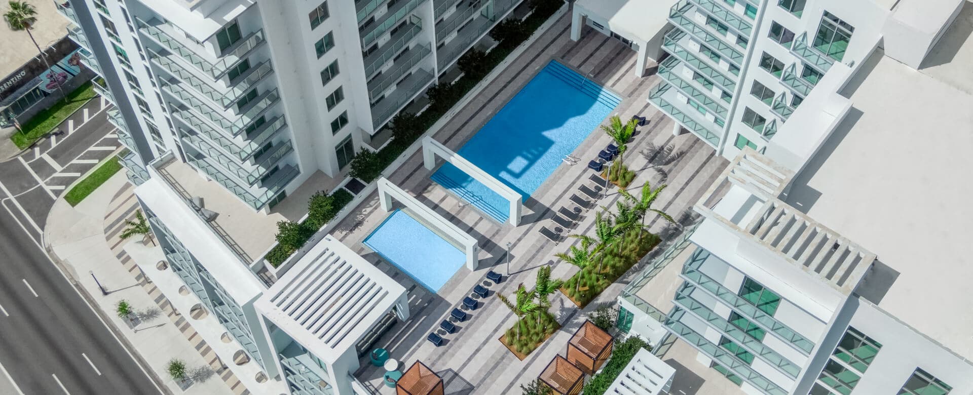 Imagem destaque do Quadro at Miami